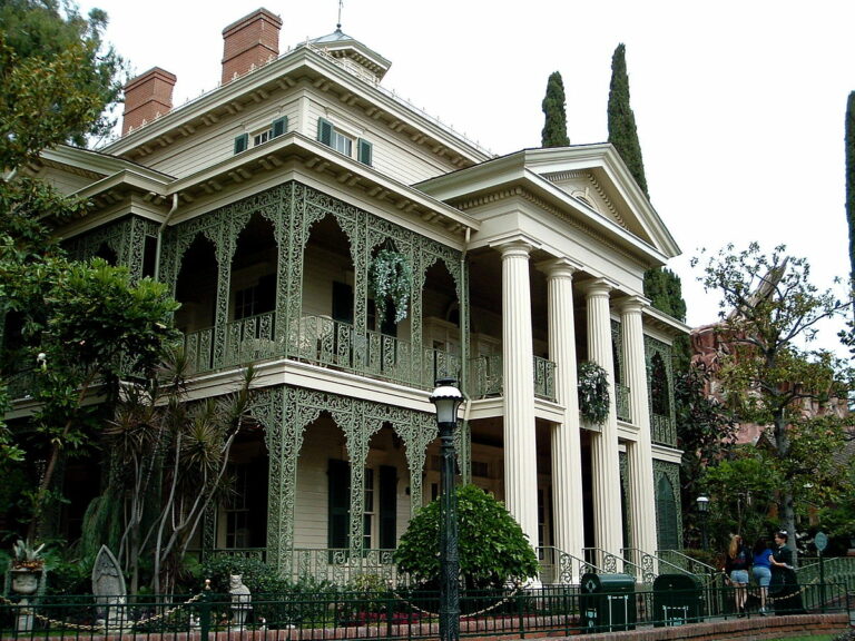 Watch Haunted Mansion Outside USA on Disney Plus
